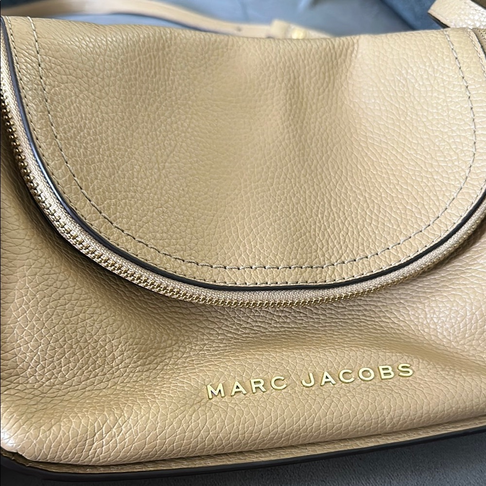 Marc Jacobs Tan Crossbody Bag Pebbled Leather